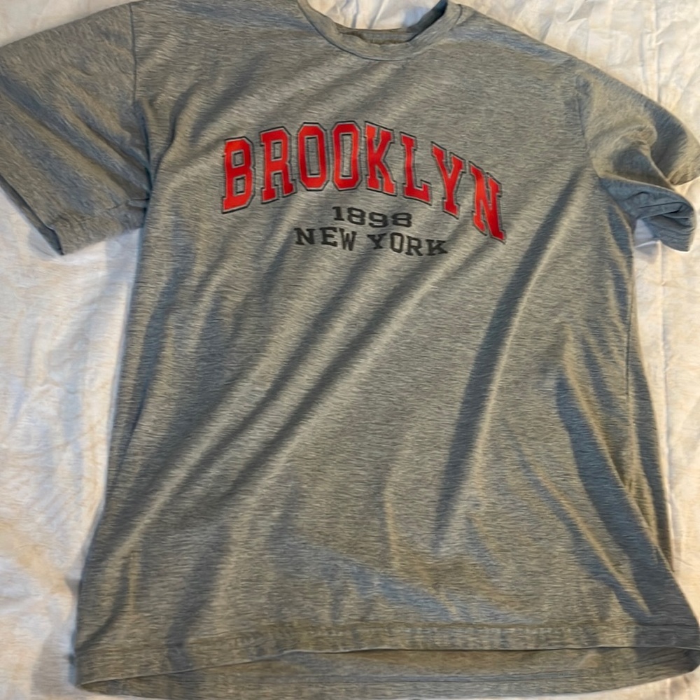 Brooklyn New York 1898 T-shirt small